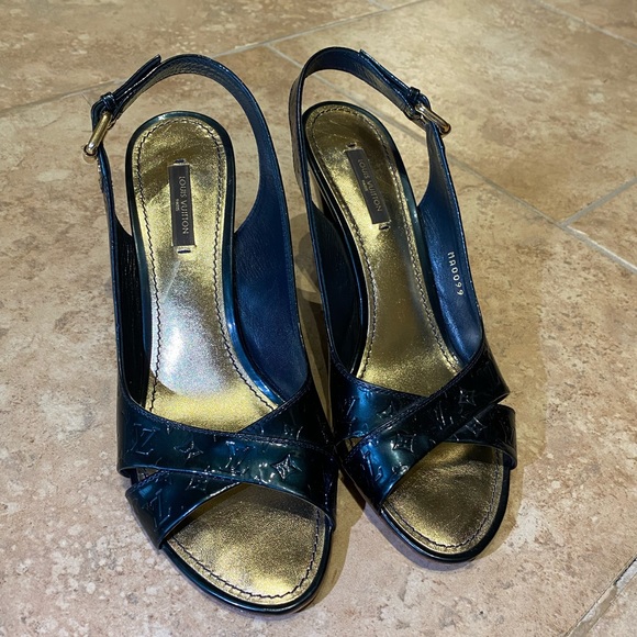 Louis Vuitton Shoes - LOUIS VUITTON Green Monogram No Doubt! Sling back Sandal